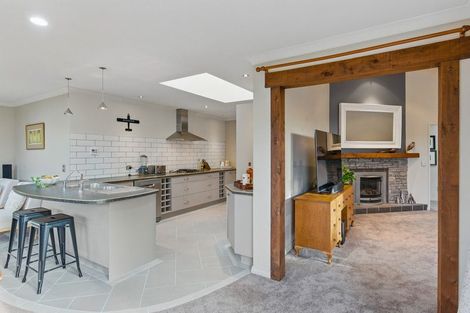 Photo of property in 5 Cadastral Court, Paraparaumu, 5032