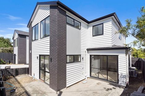 Photo of property in 101a Beach Road, Te Atatu Peninsula, 0610