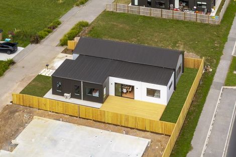 Photo of property in 75 Clarks Beach Road, Clarks Beach, 2122