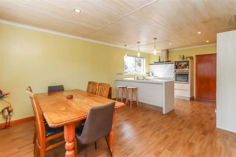 Photo of property in 24 Kowhai Street, Inglewood, 4330