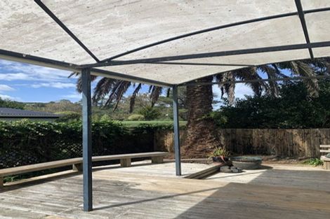 Photo of property in 50 Redlands Grove, Swanson, Auckland, 0612