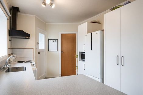 Photo of property in 20 Vista Crescent, Maoribank, Upper Hutt, 5018