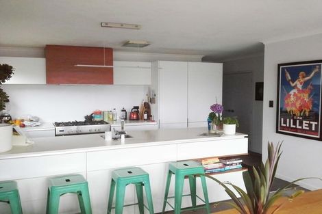 Photo of property in 53 Calvert Road, Lynmouth, New Plymouth, 4310