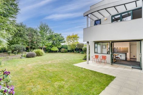 Photo of property in 24 Huntingdon Place, Avonhead, Christchurch, 8042