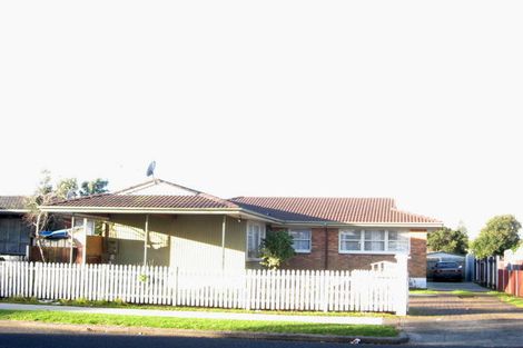 Photo of property in 5 Rowandale Avenue, Manurewa, Auckland, 2102