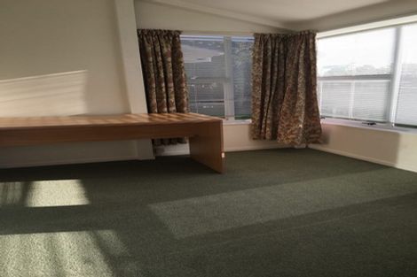 Photo of property in 122 Kings Crescent, Hutt Central, Lower Hutt, 5010
