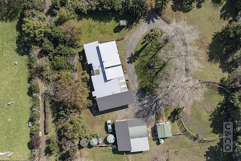 Photo of property in 2246 State Highway 16, Helensville, 0875
