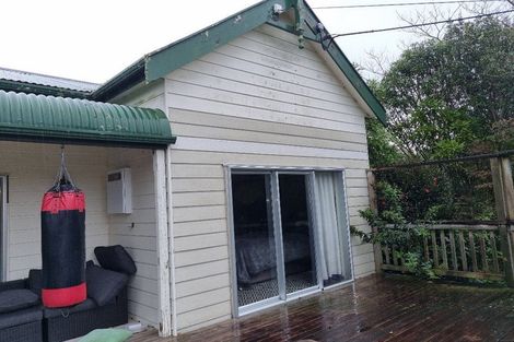 Photo of property in 27 Parrs Road, Hurworth, New Plymouth, 4371