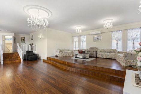 Photo of property in 6 Mahinga Place, Massey, Auckland, 0614