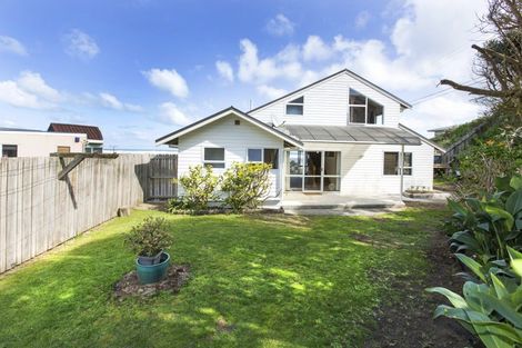 Photo of property in 1 Ocean Close, Te Kopuru, Dargaville, 0371
