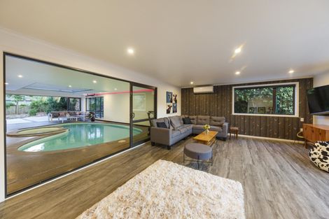 Photo of property in 2 Huata Place, West End, Palmerston North, 4412