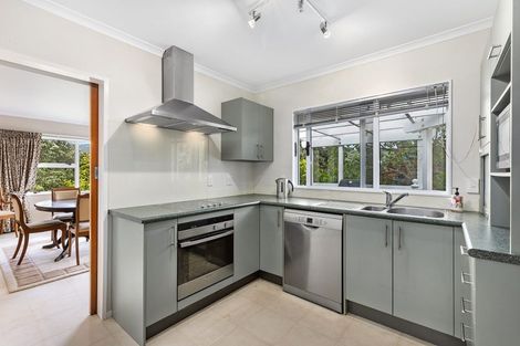 Photo of property in 28 Bartlett Grove, Tawa, Wellington, 5028