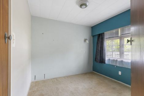 Photo of property in 17 Korau Grove, Stokes Valley, Lower Hutt, 5019