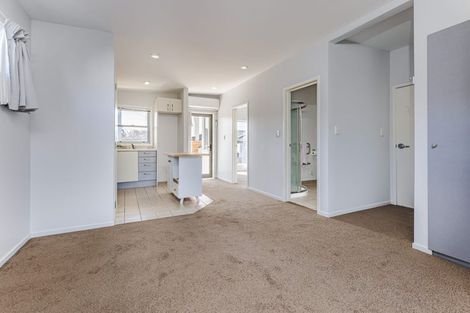 Photo of property in 3/33 Kenderdine Road, Papatoetoe, Auckland, 2025