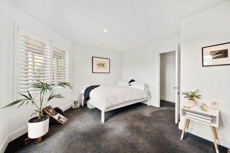 Photo of property in 5 Bayview Terrace, Oriental Bay, Wellington, 6011