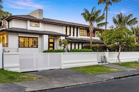 Photo of property in 18a Tiri Road, Milford, Auckland, 0620