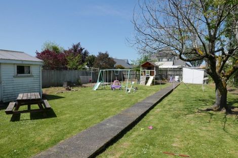 Photo of property in 20 Farquhars Road, Redwood, Christchurch, 8051
