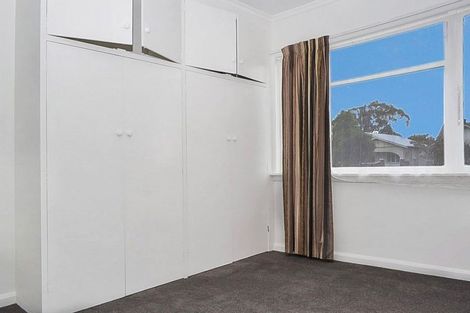 Photo of property in 34 Shamrock Street, Takaro, Palmerston North, 4412