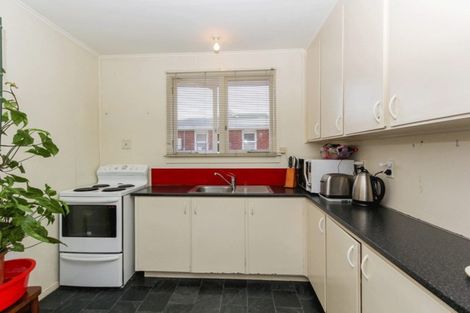 Photo of property in 1/306 Devon Street West, New Plymouth, 4310