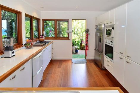 Photo of property in 67 Matakatia Parade, Matakatia, Whangaparaoa, 0930