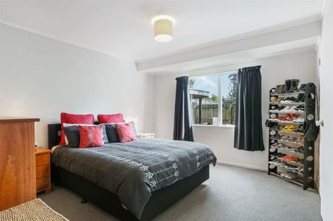 Photo of property in 2/69a Godley Road, Green Bay, Auckland, 0604