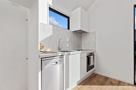 Photo of property in 4a Howe Street, New Brighton, Christchurch, 8083