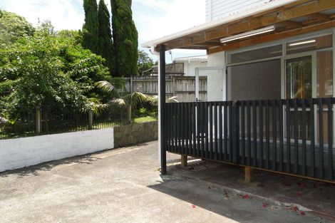 Photo of property in 5 Waverley Avenue, Glenfield, Auckland, 0629