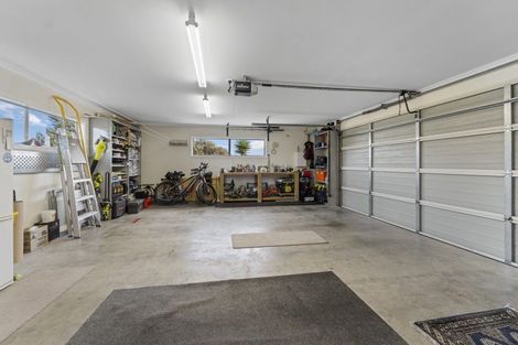 Photo of property in 11 Byron Brown Place, Otaki Beach, Otaki, 5512