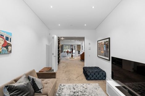 Photo of property in Bay Point Apartments, 6b/172 Oriental Parade, Oriental Bay, Wellington, 6011