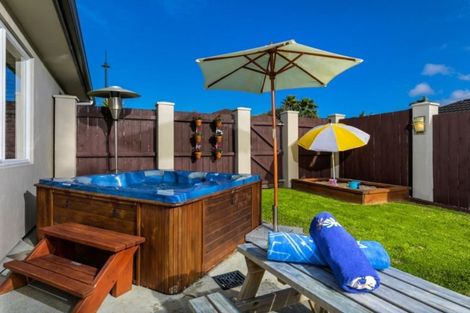 Photo of property in 45 Aberley Road, Schnapper Rock, Auckland, 0632