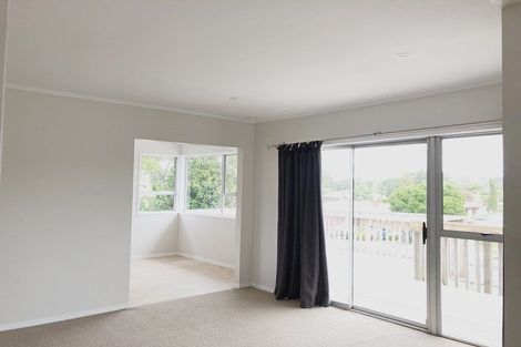 Photo of property in 17 Preston Avenue, Henderson, Auckland, 0610