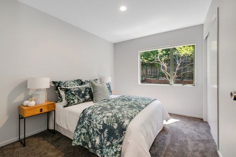 Photo of property in 11 William Bayes Place, Red Beach, 0932