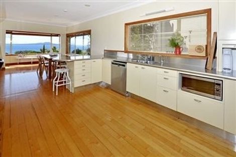 Photo of property in 28 Churchill Road, Murrays Bay, Auckland, 0630