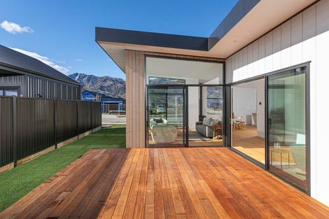 Photo of property in 7 Barton Street, Lake Hawea, 9382