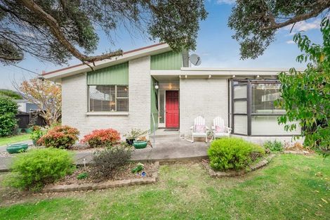 Photo of property in 30 Rimu Street, Waikanae, 5036