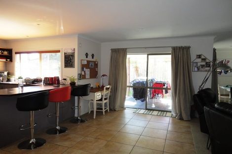 Photo of property in 14 Gilford Place, East Tamaki Heights, Auckland, 2016
