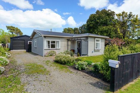 Photo of property in 27 Toi Street, Otaki Beach, Otaki, 5512