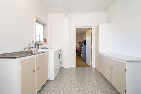 Photo of property in 18 Pioneer Crescent, Helensburgh, Dunedin, 9010