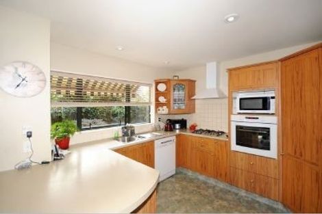 Photo of property in 2 Yarrum Lane, Avonhead, Christchurch, 8042