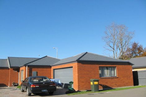 Photo of property in 17 Riegler Place, Belfast, Christchurch, 8051