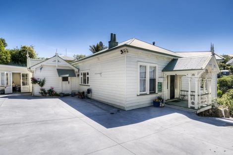 Photo of property in 15 Cameron Road, Bluff Hill, Napier, 4110