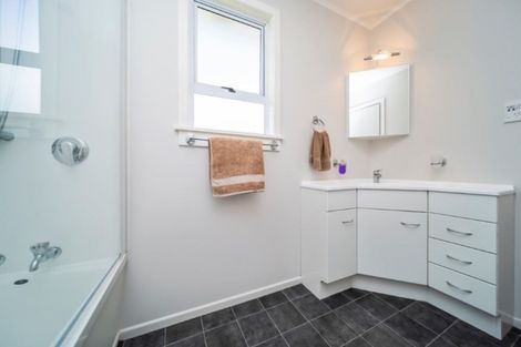 Photo of property in 14 Cowling Road, Hurdon, New Plymouth, 4310