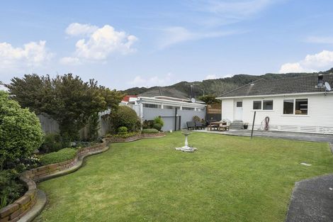 Photo of property in 140 Wainuiomata Road, Wainuiomata, Lower Hutt, 5014
