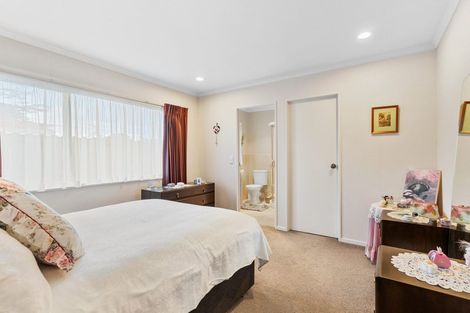 Photo of property in 2/16 Travers Place, Northpark, Auckland, 2013