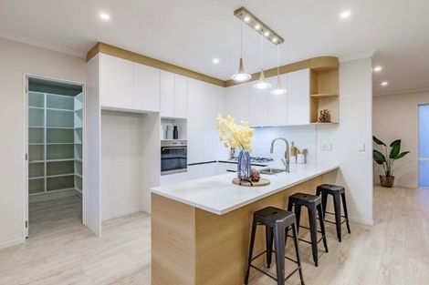 Photo of property in 3 Konoba Avenue, Kumeu, 0810