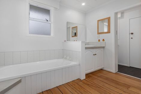 Photo of property in 13 Bowen Street, Levin, 5510
