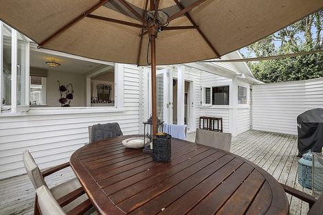 Photo of property in 20 Henui Street, Strandon, New Plymouth, 4312