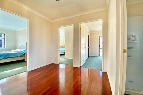 Photo of property in 7 Sesame Grove, Goodwood Heights, Auckland, 2105