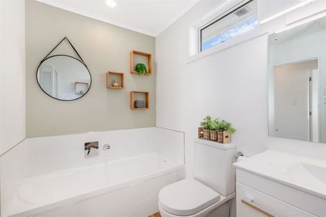 Photo of property in 51 Beaumaris Crescent, Ascot Park, Porirua, 5024