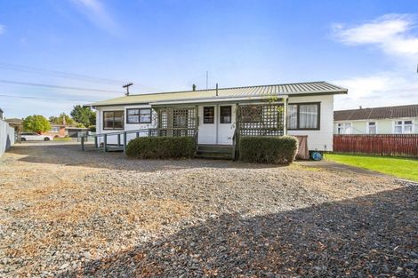 Photo of property in 37 Pukepapa Road, Marton, 4710